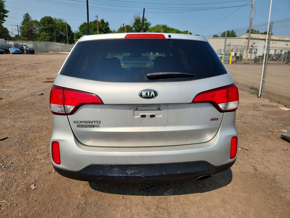 63562386 :رقم المزاد ، 5XYKT3A61FG577286 vin ، 2015 Kia Sorento مزاد بيع