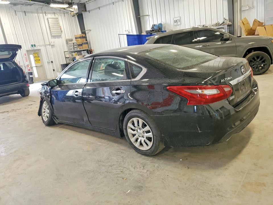 Продажа на аукционе авто 2018 Nissan Altima, vin: 1N4AL3AP9JC179833, номер лота: 64272396