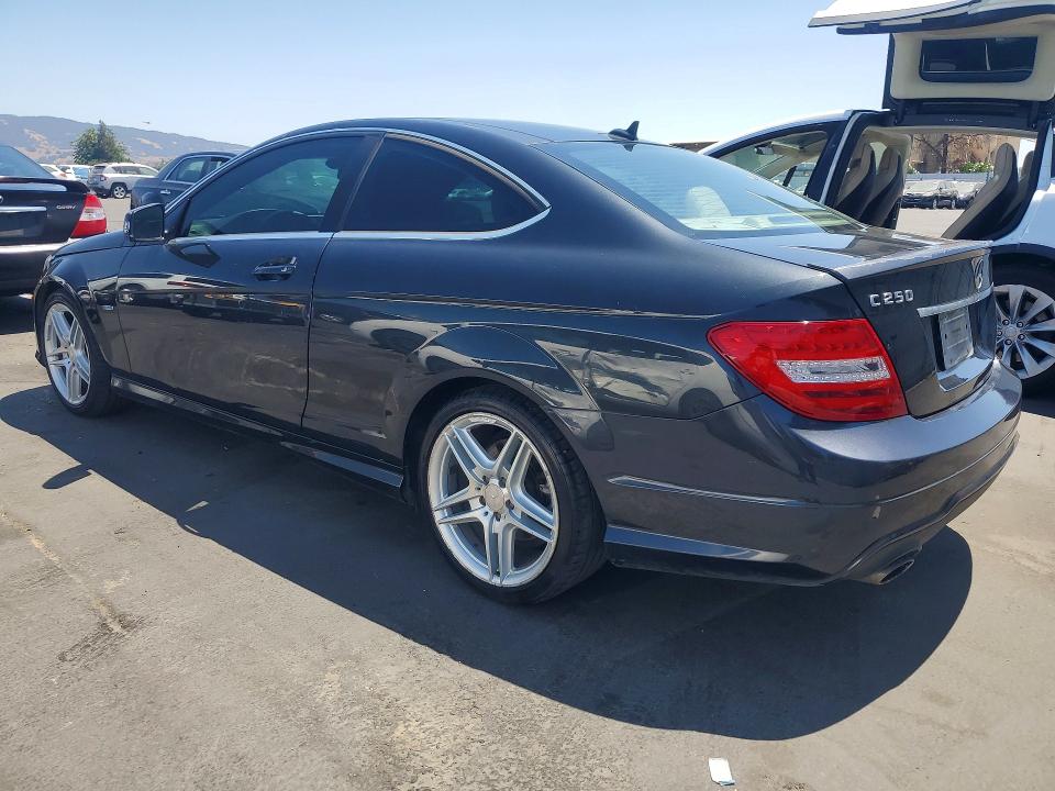 Продажа на аукционе авто 2012 Mercedes-benz C, vin: WDDGJ4HB9CF932455, номер лота: 64416336