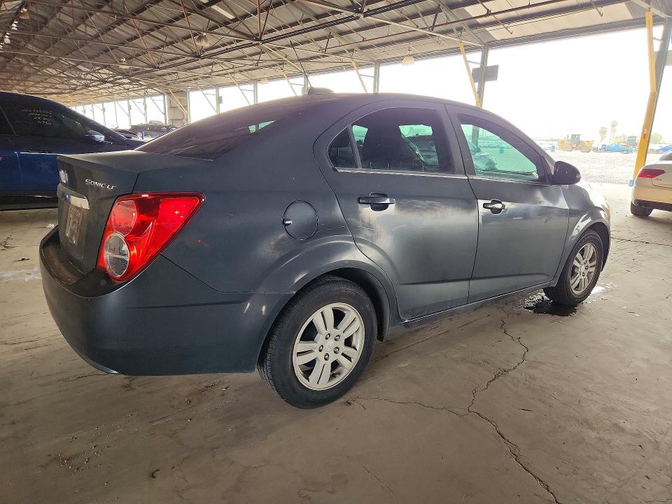 63434816 :رقم المزاد ، 1G1JC5SH5F4101041 vin ، 2015 Chevrolet Sonic مزاد بيع