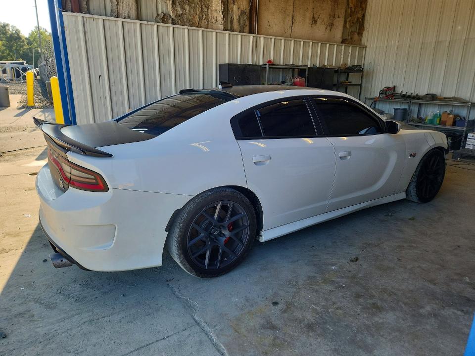 65739716 :رقم المزاد ، 2C3CDXGJ1FH892647 vin ، 2015 Dodge Charger مزاد بيع