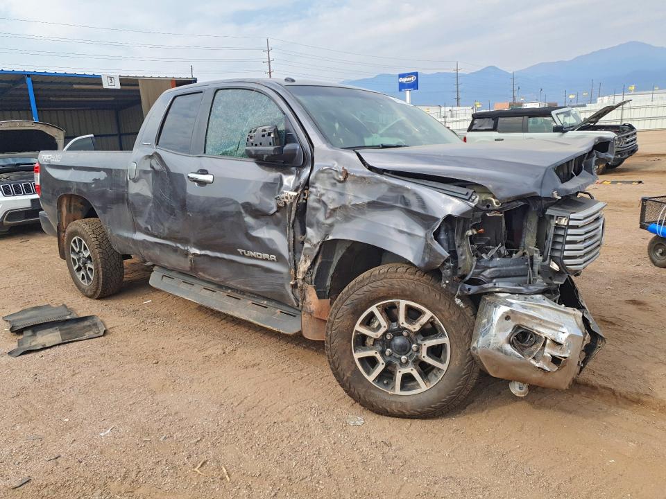 Продажа на аукционе авто 2016 Toyota Tundra, vin: 5TFBW5F11GX563631, номер лота: 64297366