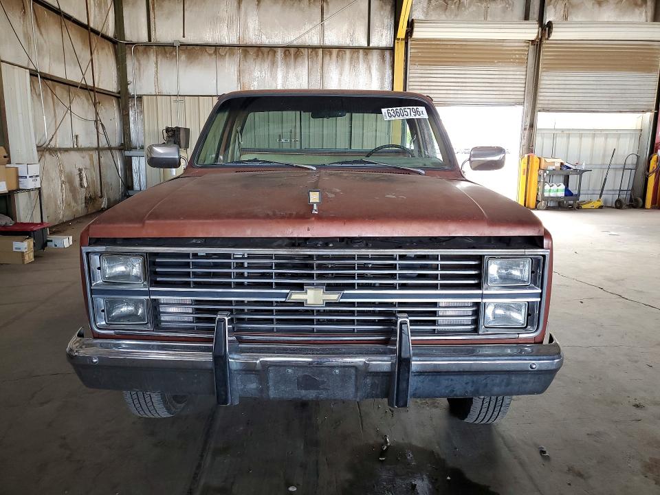 1983 Chevrolet C20 მანქანა იყიდება აუქციონზე, vin: 2GCGC24W8D1130117, აუქციონის ნომერი: 63605796