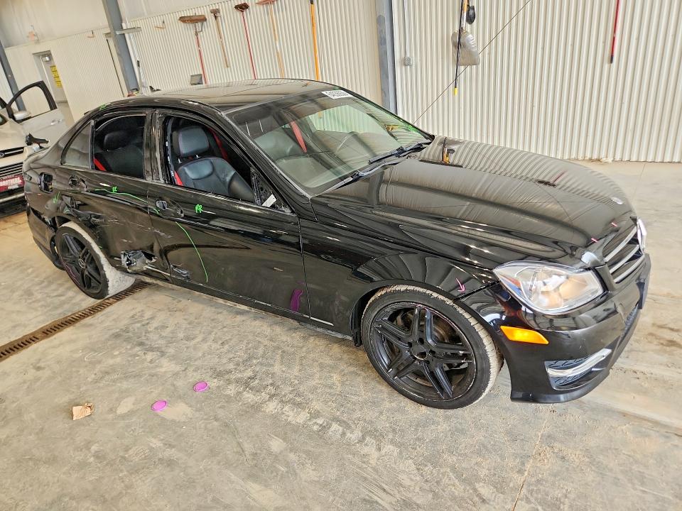 64036936 :رقم المزاد ، WDDGF8AB8DA794733 vin ، 2013 Mercedes-benz C مزاد بيع