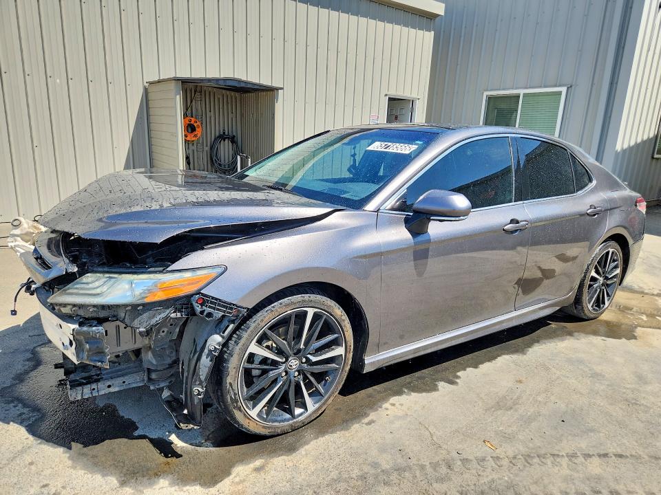 Продажа на аукционе авто 2018 Toyota Camry, vin: 4T1B61HKXJU562738, номер лота: 65718566