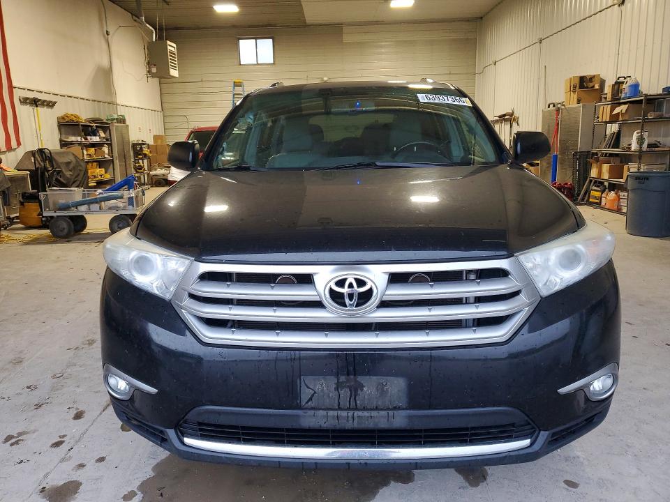 Продажа на аукционе авто 2013 Toyota Highlander, vin: 5TDBK3EH8DS222968, номер лота: 63937366