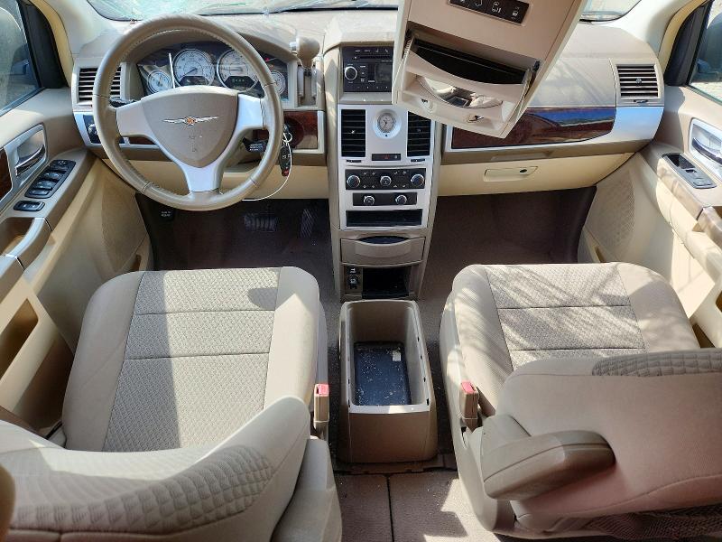 2010 Chrysler Town & Country მანქანა იყიდება აუქციონზე, vin: 2A4RR5D17AR380808, აუქციონის ნომერი: 65865196