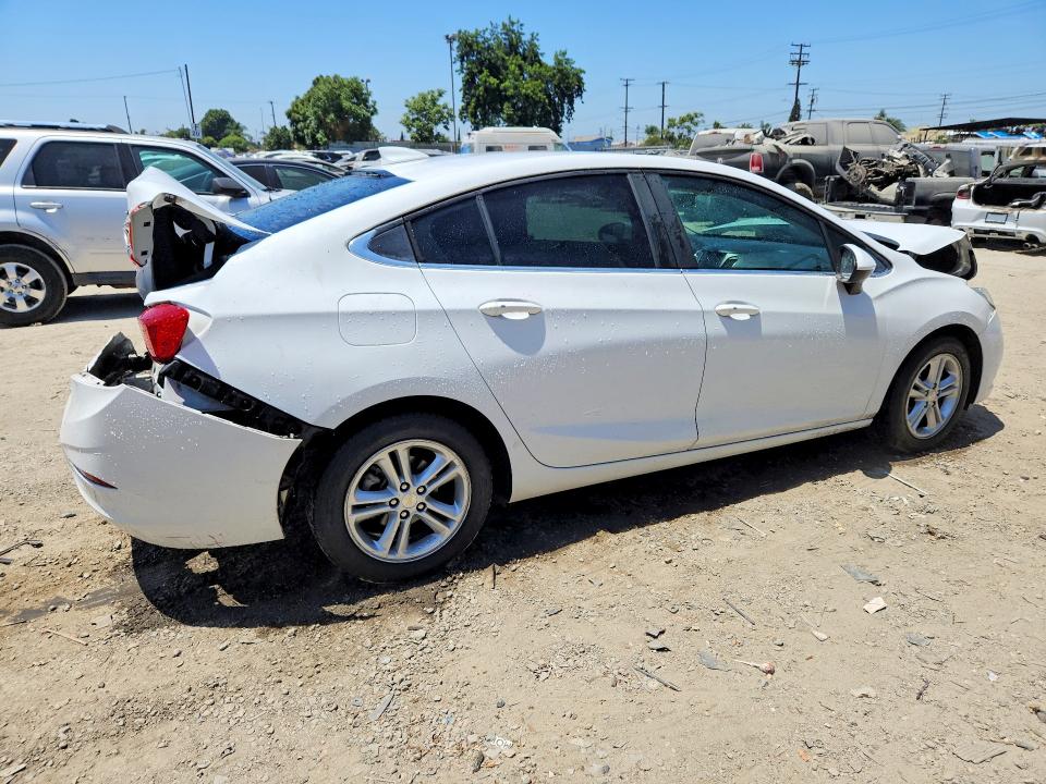 2017 Chevrolet Cruze მანქანა იყიდება აუქციონზე, vin: 3G1BE5SM6HS507716, აუქციონის ნომერი: 63722066