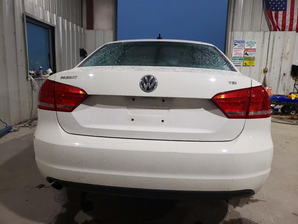 66631546 :رقم المزاد ، 1VWAT7A3XFC030026 vin ، 2015 Volkswagen Passat مزاد بيع