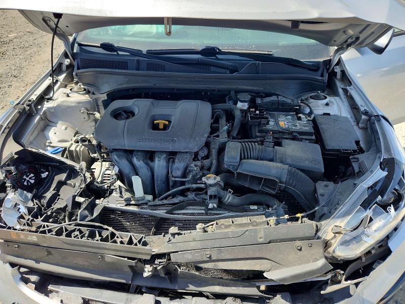 64230606 :رقم المزاد ، 3KPF24ADXME403316 vin ، 2021 Kia Forte مزاد بيع