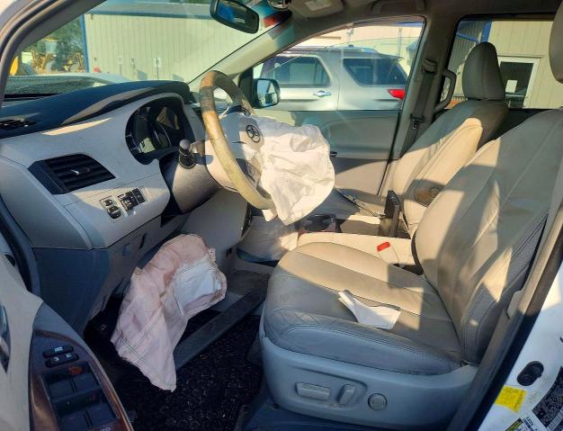 Продаж на аукціоні авто 2011 Toyota Sienna, vin: 5TDDK3DC4BS027249, номер лоту: 65869116