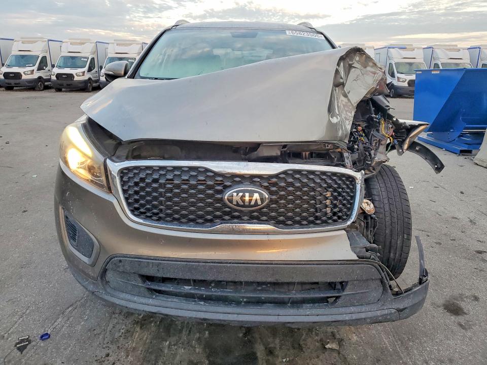 2016 Kia Sorento მანქანა იყიდება აუქციონზე, vin: 5XYPG4A38GG182142, აუქციონის ნომერი: 65823506