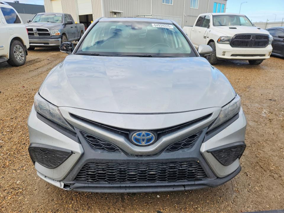64934226 :رقم المزاد ، 4T1B21HK4MU523742 vin ، 2021 Toyota Camry مزاد بيع