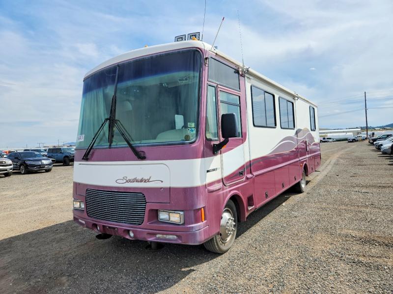 66464716 :رقم المزاد ، 3FCNF53S8XJA33612 vin ، 1999 Fleetwood Southwind مزاد بيع