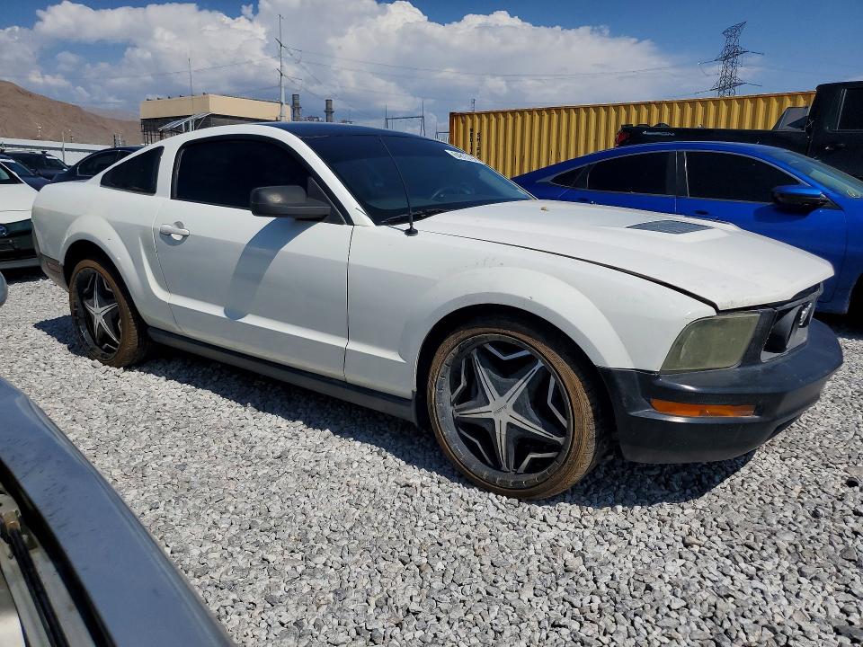 64815196 :رقم المزاد ، 1ZVFT80NX55130466 vin ، 2005 Ford Mustang مزاد بيع