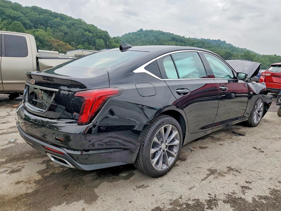 64242356 :رقم المزاد ، 1G6DT5RK0N0100054 vin ، 2022 Cadillac Ct5 مزاد بيع