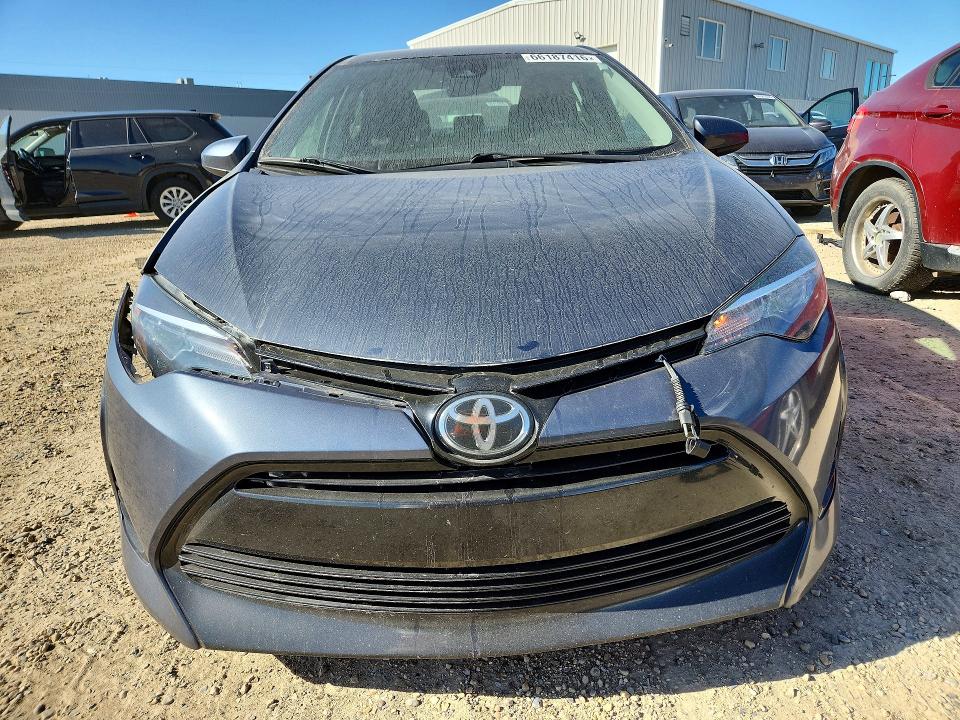 66187416 :رقم المزاد ، 2T1BURHE0JC060076 vin ، 2018 Toyota Corolla مزاد بيع