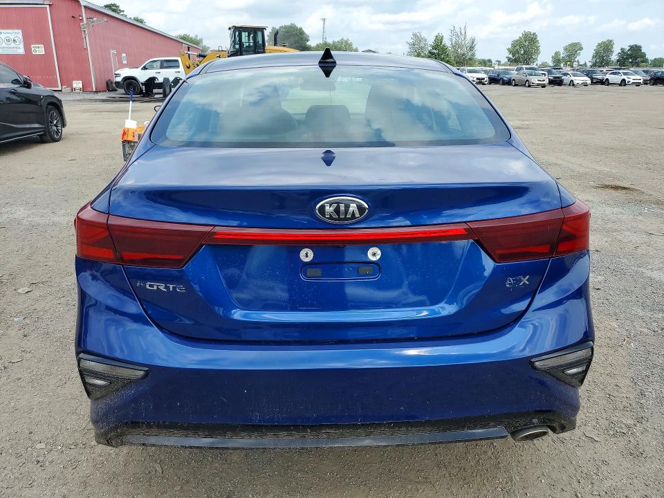 64412566 :رقم المزاد ، 3KPF54AD3ME263441 vin ، 2021 Kia Forte مزاد بيع