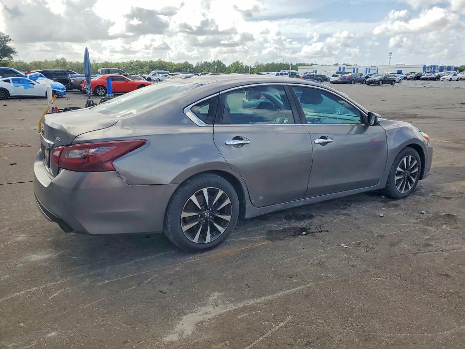 Продаж на аукціоні авто 2018 Nissan Altima, vin: 1N4AL3AP1JC197064, номер лоту: 64541816