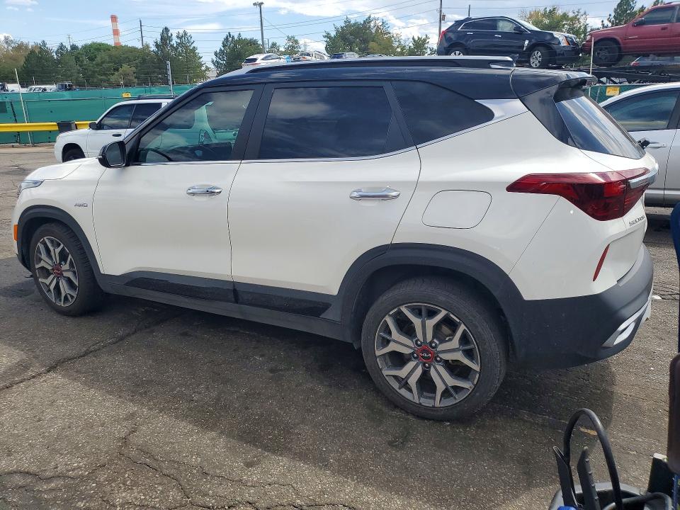 2023 Kia Seltos მანქანა იყიდება აუქციონზე, vin: KNDETCA21P7360930, აუქციონის ნომერი: 66829456