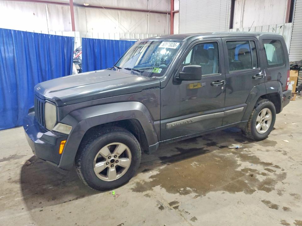 63573036 :رقم المزاد ، 1J4PN2GKXBW565384 vin ، 2011 Jeep Liberty مزاد بيع