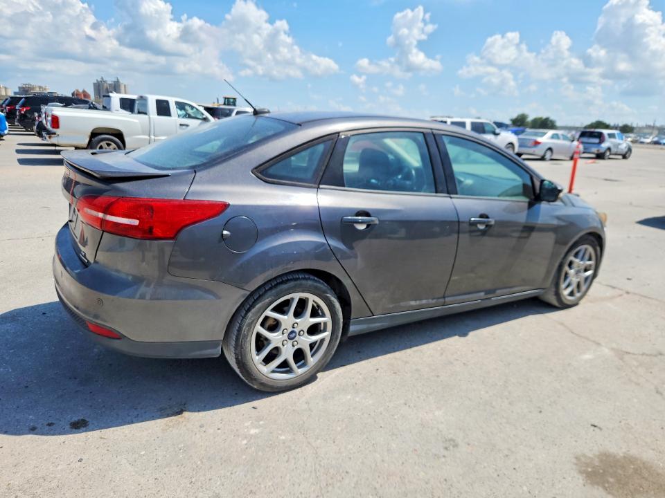 Продаж на аукціоні авто 2015 Ford Focus, vin: 1FADP3F27FL230400, номер лоту: 64190226
