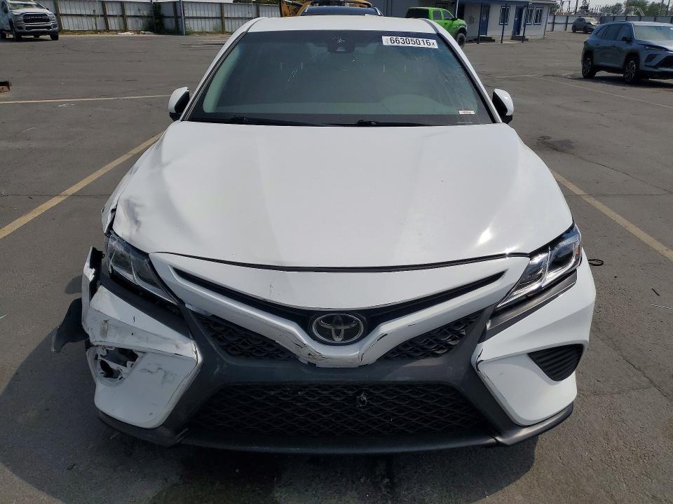 Продаж на аукціоні авто 2018 Toyota Camry, vin: 4T1B11HK8JU610624, номер лоту: 66305016