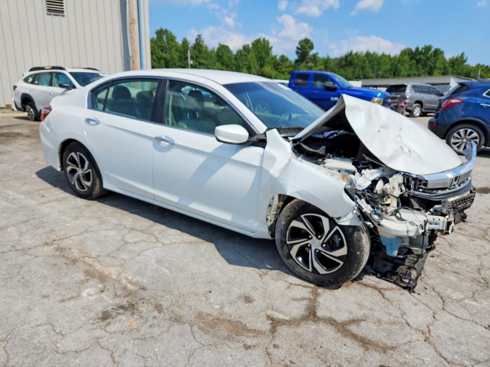2017 Honda Accord მანქანა იყიდება აუქციონზე, vin: 1HGCR2F33HA060135, აუქციონის ნომერი: 63788236