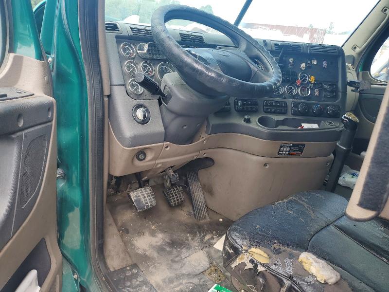 Продажа на аукционе авто 2010 Freightliner Cascadia 125, vin: 1FUJGLDR1ALAF1055, номер лота: 65798636
