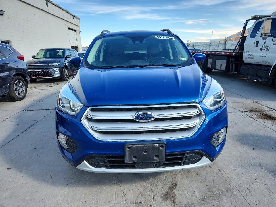 65143886 :رقم المزاد ، 1FMCU9HD1JUD15439 vin ، 2018 Ford Escape مزاد بيع