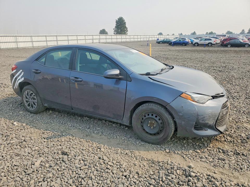 Продажа на аукционе авто 2018 Toyota Corolla, vin: 5YFBURHE0JP807241, номер лота: 63528216