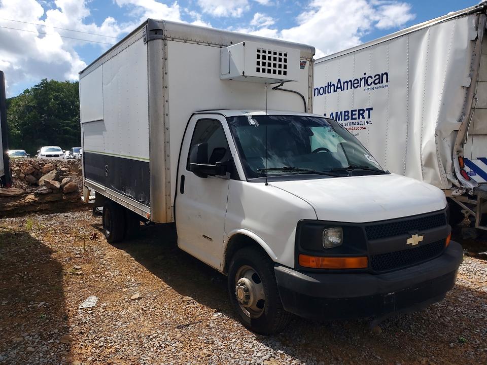 63523676 :رقم المزاد ، 1GB6G5CG8E1212405 vin ، 2014 Chevrolet Express G4500 مزاد بيع