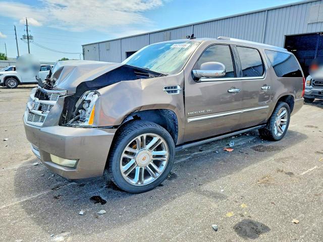 2012 Cadillac Escalade მანქანა იყიდება აუქციონზე, vin: 1GYS3KEF3CR105764, აუქციონის ნომერი: 65224906