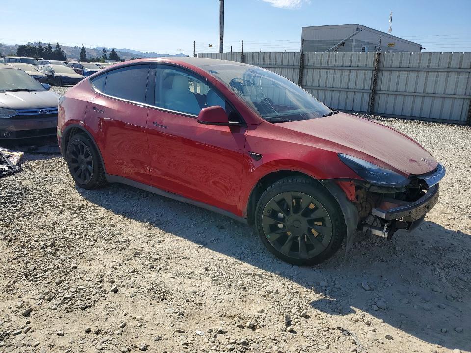 64497396 :رقم المزاد ، 7SAYGAEE3NF546408 vin ، 2022 Tesla Model Y مزاد بيع