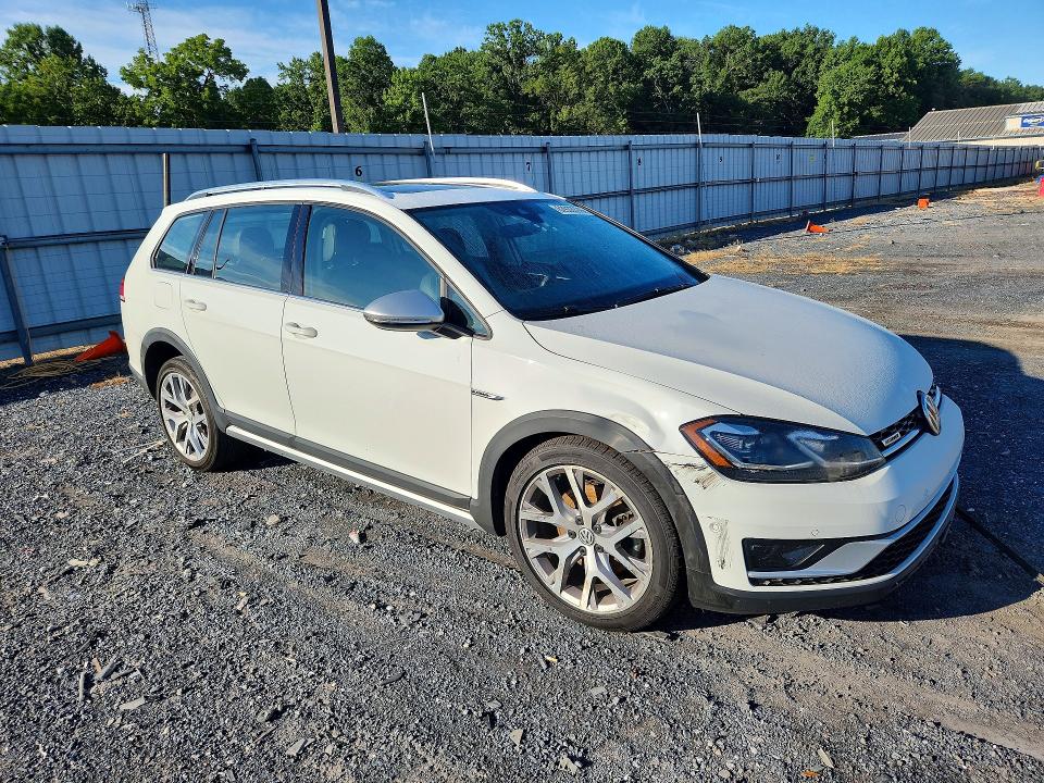 62933376 :رقم المزاد ، 3VWM17AU8KM505323 vin ، 2019 Volkswagen Golf Alltrack مزاد بيع