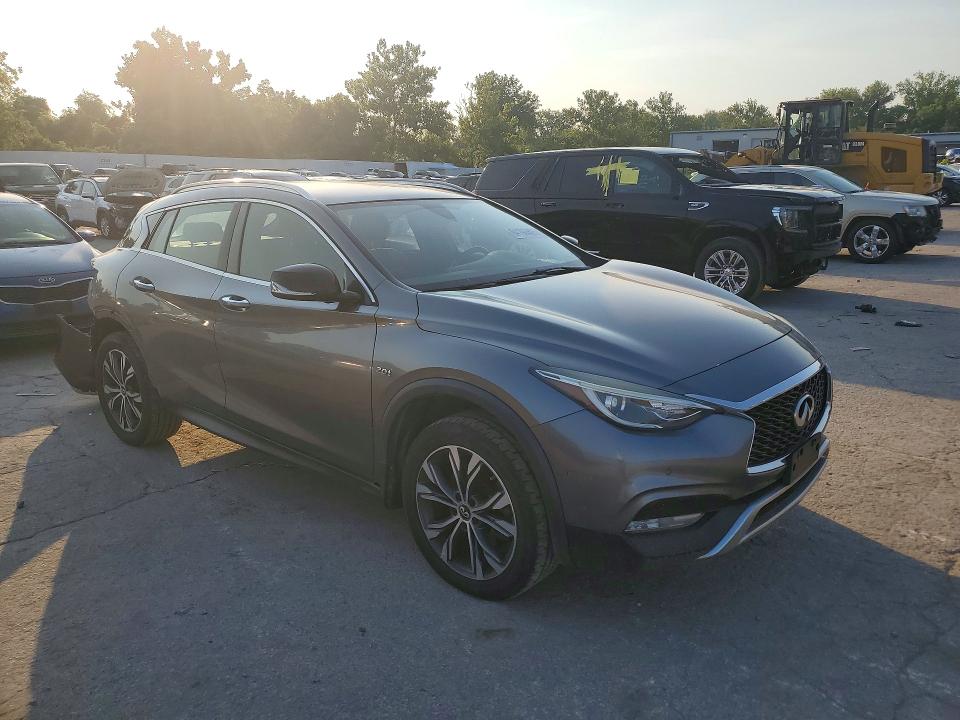 64196496 :رقم المزاد ، SJKCH5CR9HA027455 vin ، 2017 Infiniti Qx30 مزاد بيع