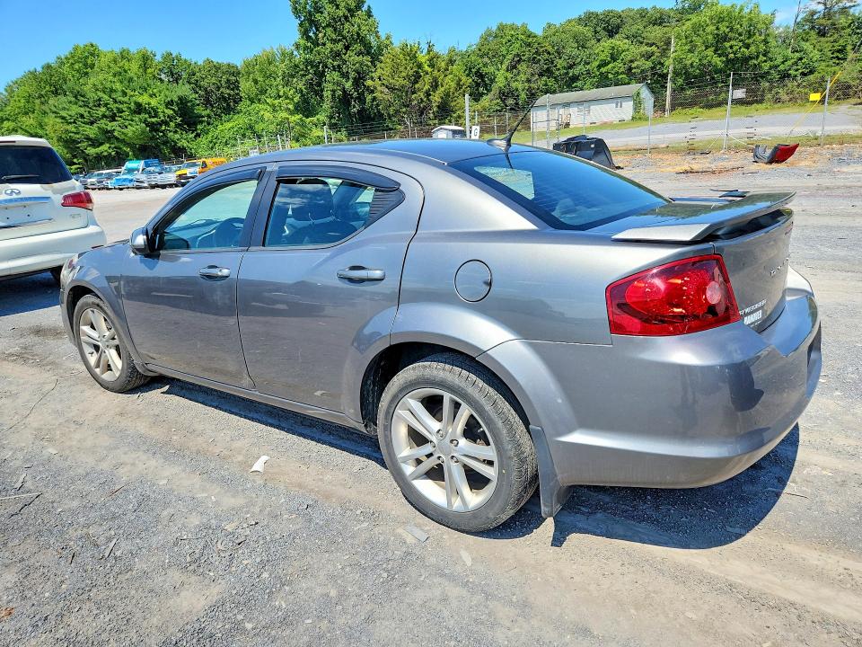 63544176 :رقم المزاد ، 1C3CDZCB3DN603704 vin ، 2013 Dodge Avenger مزاد بيع