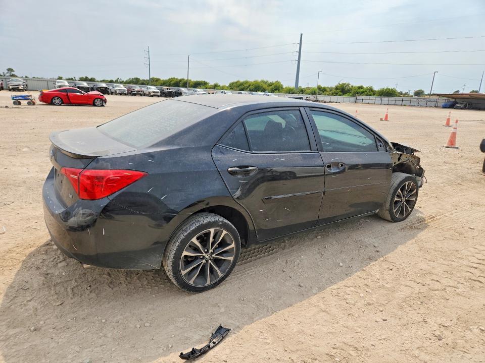 63210316 :رقم المزاد ، 5YFBURHE8JP800604 vin ، 2018 Toyota Corolla مزاد بيع