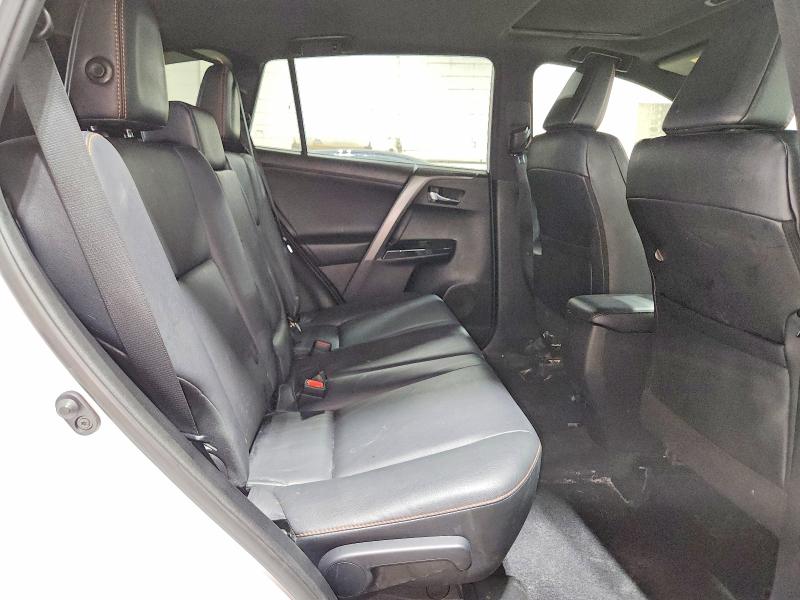 Продажа на аукционе авто 2017 Toyota Rav4, vin: 2T3JFREV3HW652341, номер лота: 64633536