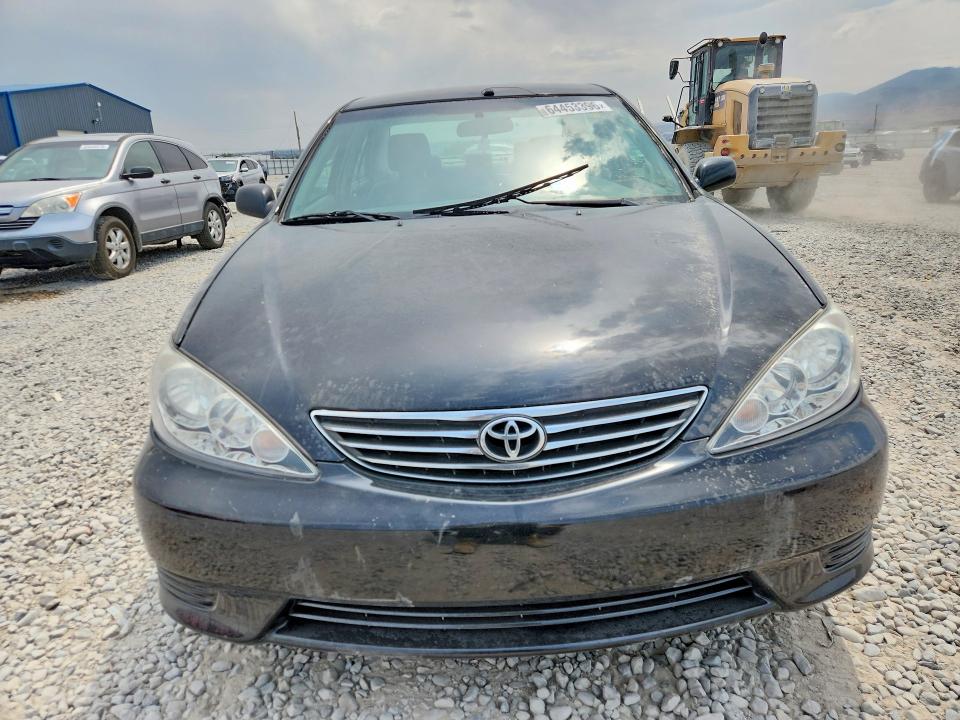 64453396 :رقم المزاد ، 4T1BE30K55U008541 vin ، 2005 Toyota Camry مزاد بيع