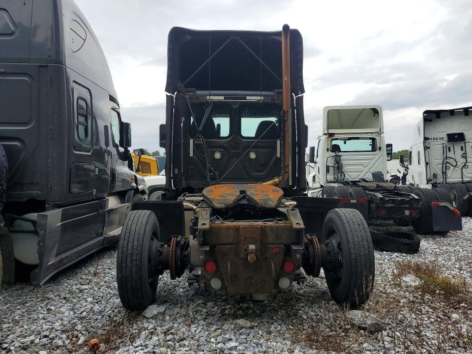 66000546 :رقم المزاد ، 1FUBGBDV2HLHH2247 vin ، 2017 Freightliner Cascadia 113 مزاد بيع