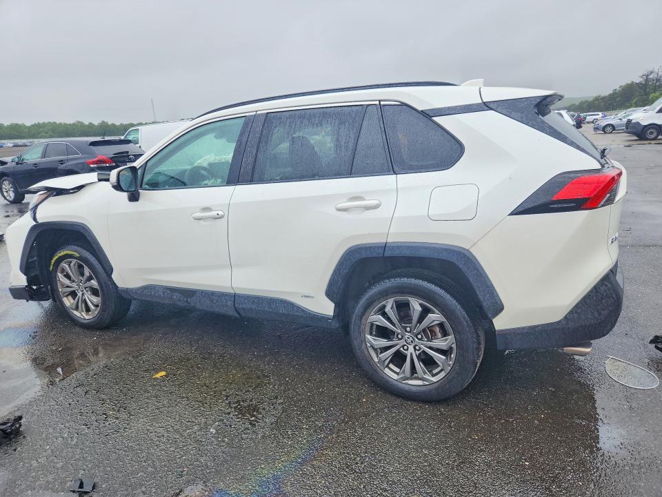 63111516 :رقم المزاد ، 4T3B6RFV8NU076373 vin ، 2022 Toyota Rav4 مزاد بيع
