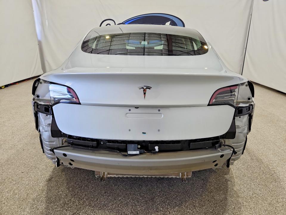 Продажа на аукционе авто 2018 Tesla Model 3, vin: 5YJ3E1EA7JF061290, номер лота: 66046716