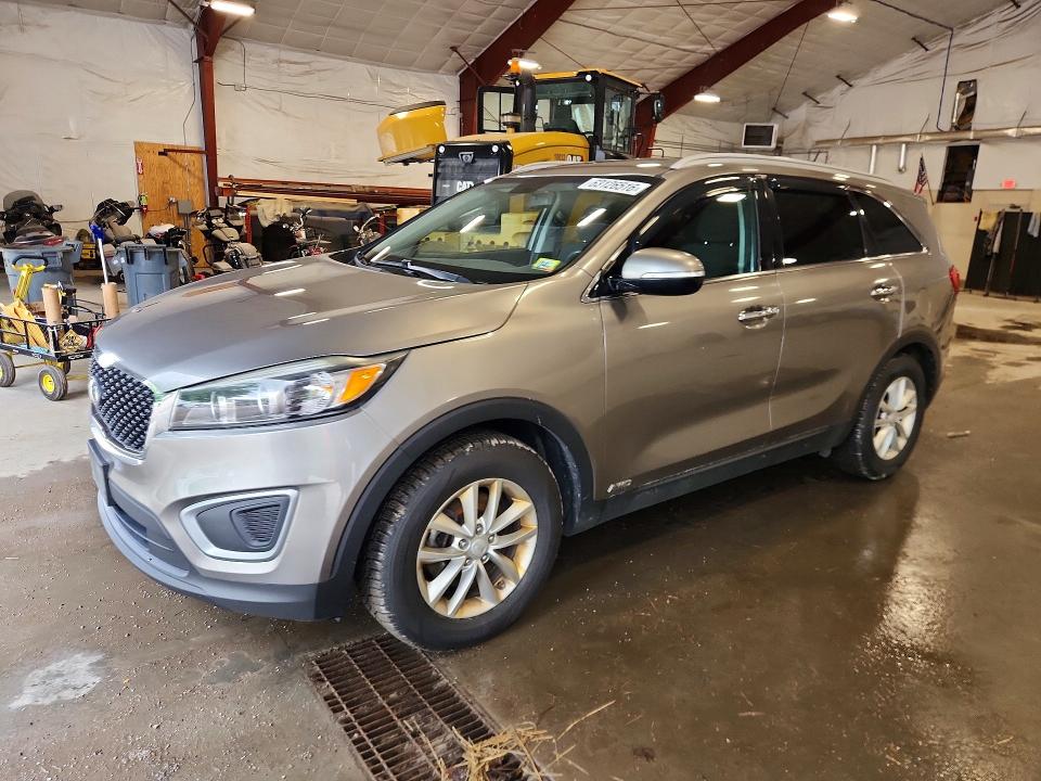 63126516 :رقم المزاد ، 5XYPGDA59HG188096 vin ، 2017 Kia Sorento مزاد بيع