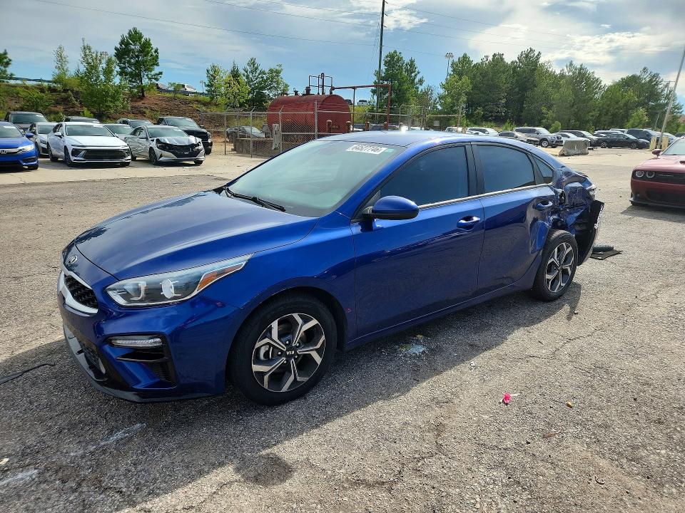 2020 Kia Forte მანქანა იყიდება აუქციონზე, vin: 3KPF24AD1LE213421, აუქციონის ნომერი: 64527746