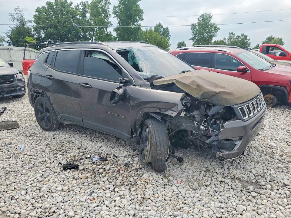 63865966 :رقم المزاد ، 3C4NJDBB9JT168314 vin ، 2018 Jeep Compass مزاد بيع