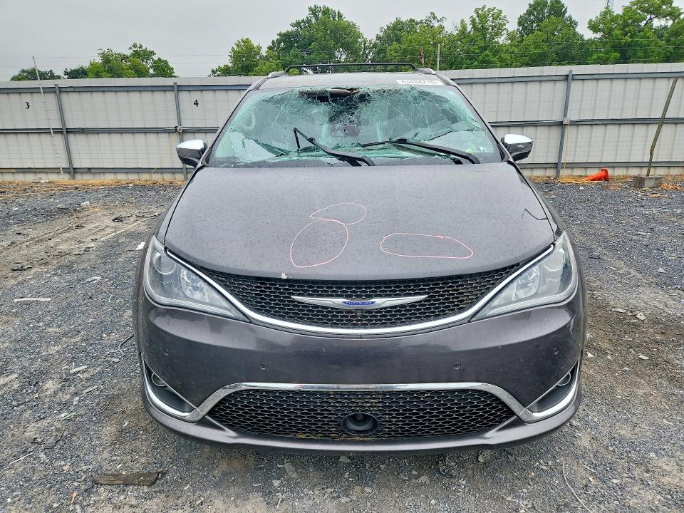 63484216 :رقم المزاد ، 2C4RC1GG8JR323372 vin ، 2018 Chrysler Pacifica مزاد بيع