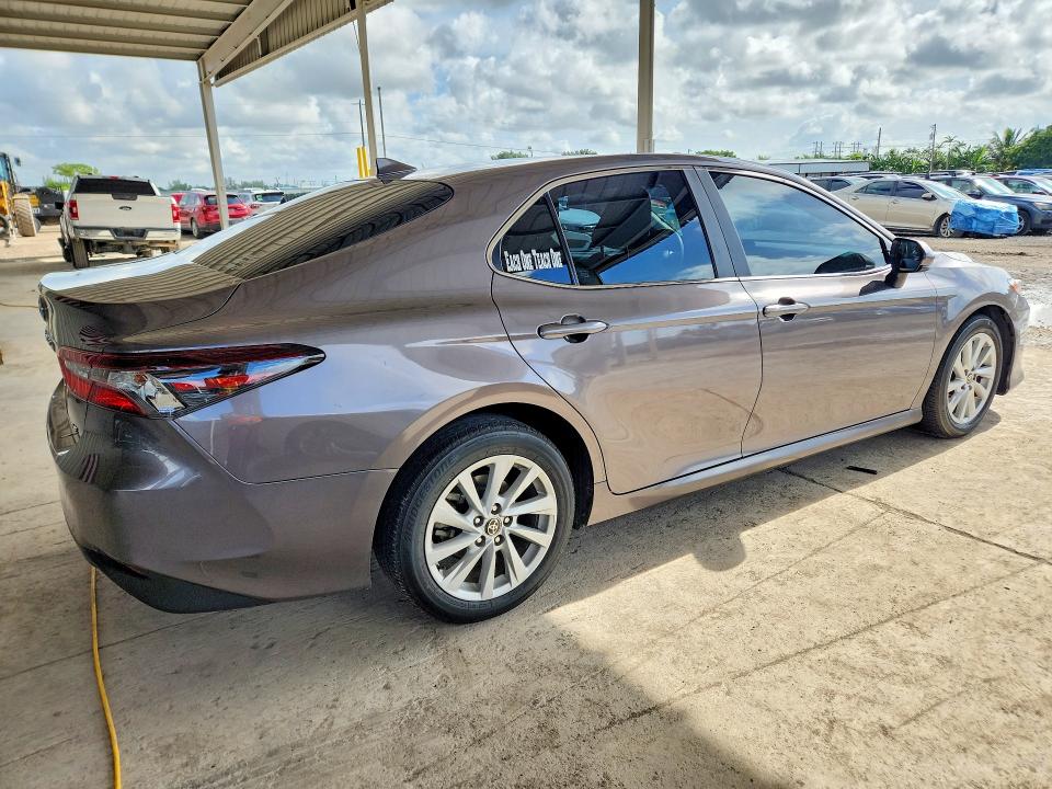 Aukcja sprzedaży 2022 Toyota Camry, vin: 4T1C11AK2NU669432, numer aukcji: 64214856