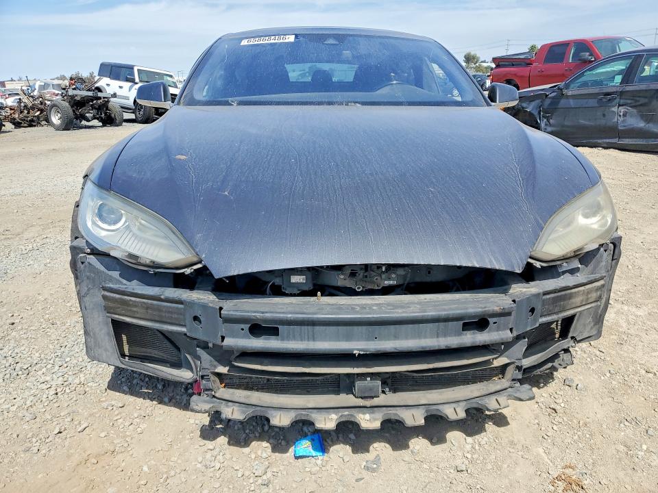 Продаж на аукціоні авто 2015 Tesla Model S, vin: 5YJSA1E22FF116364, номер лоту: 65868486