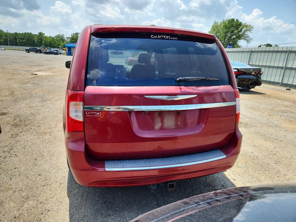 2015 Chrysler Town & Country მანქანა იყიდება აუქციონზე, vin: 2C4RC1BG5FR657390, აუქციონის ნომერი: 61647006
